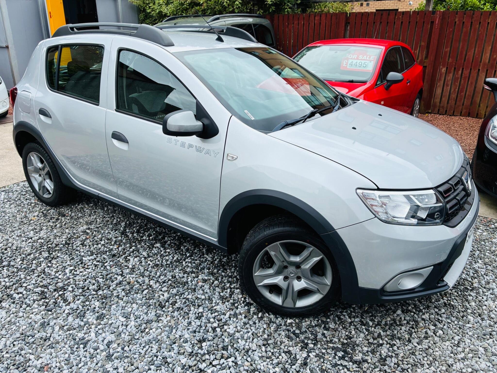 Dacia Sandero Stepway listing photo